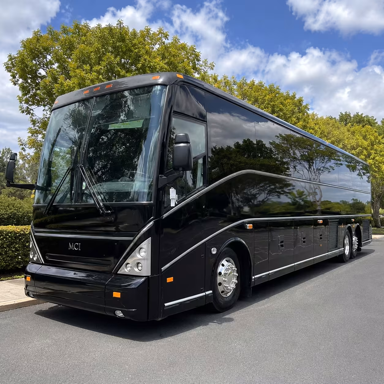ann arbor bus rentals for creature conservancy field trips