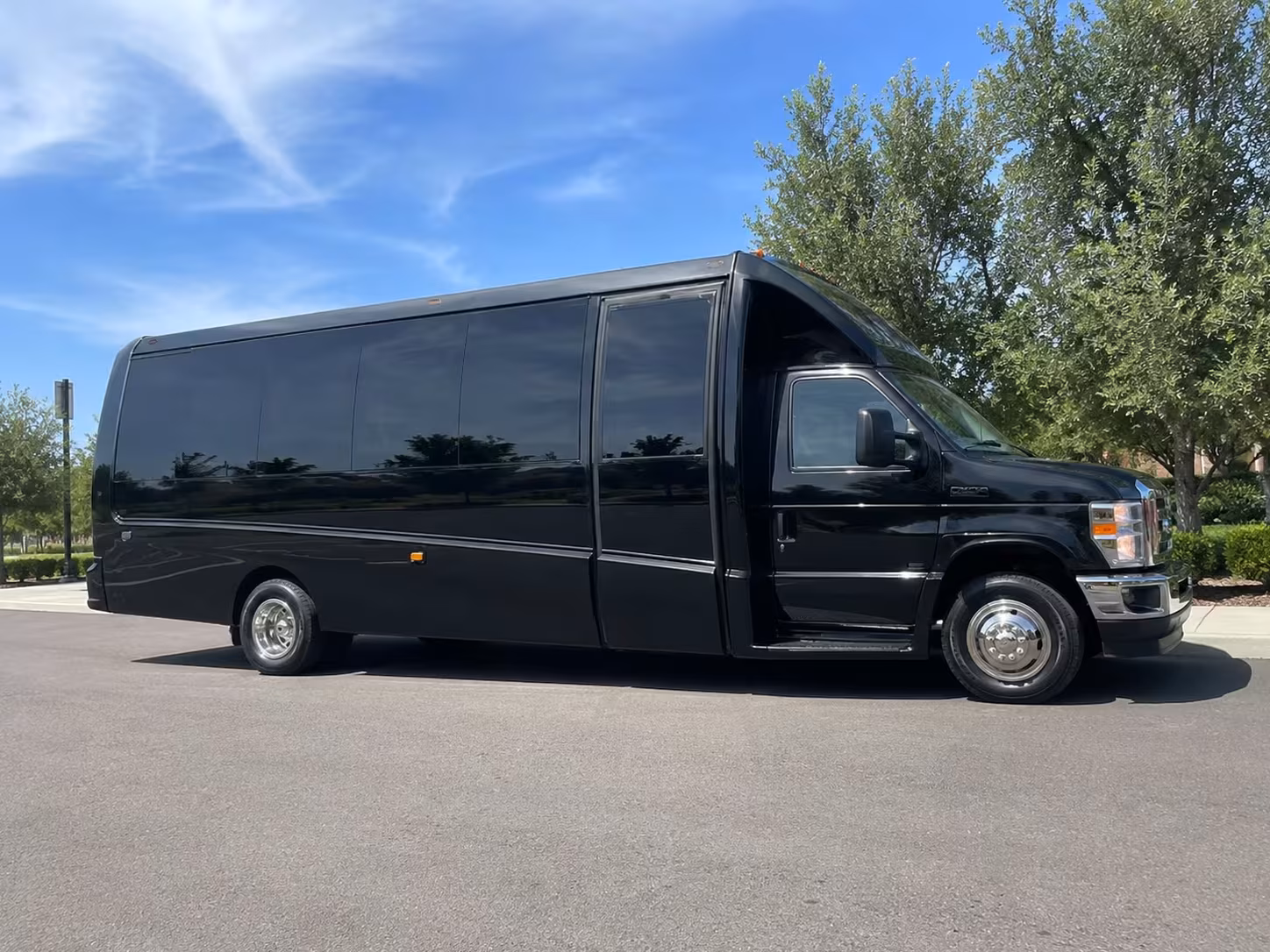 ann arbor minibus rentals for university of michigan groups