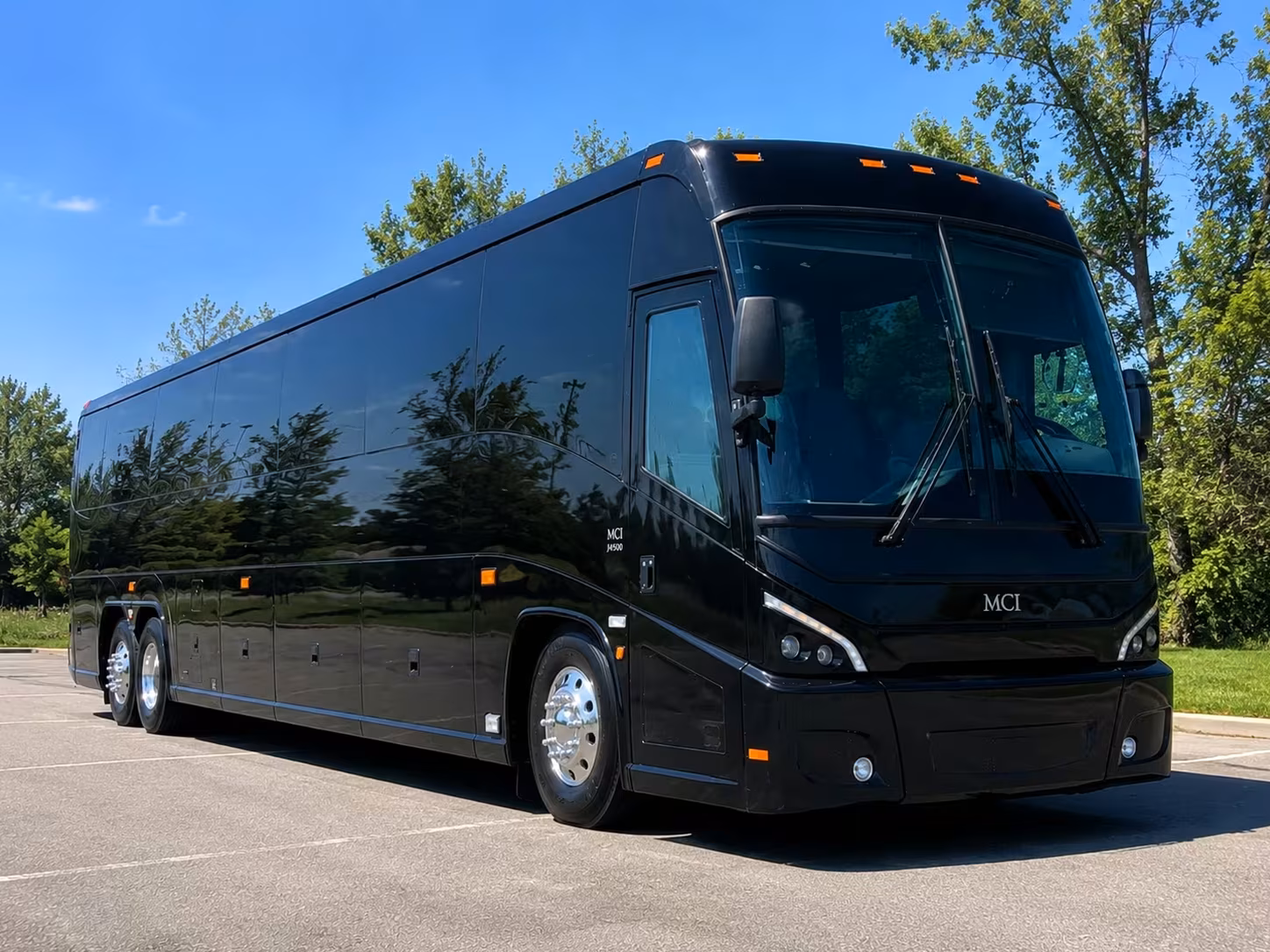 dtw airport shuttle buses for ann arbor wedding guests